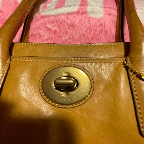 COACH 1941
Leather Handle Bag - Picture 16 of 16